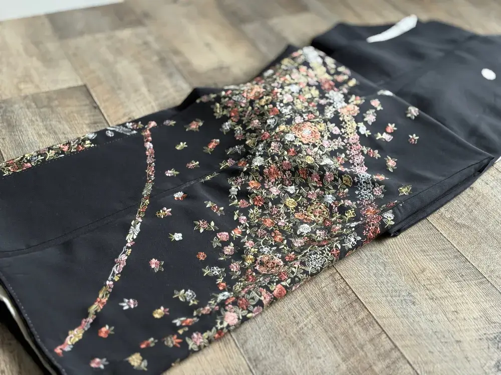 着物の華やかな刺繍を活かしたフォーマルトートバッグ
